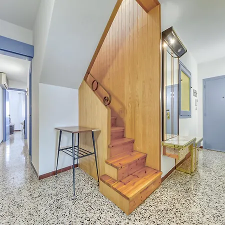 Διαμέρισμα In With Terrace Views *