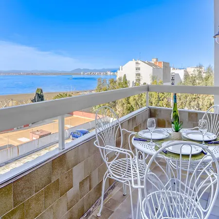 In With Terrace Views