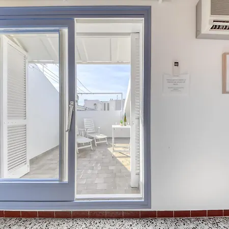 In With Terrace Views Апартаменты