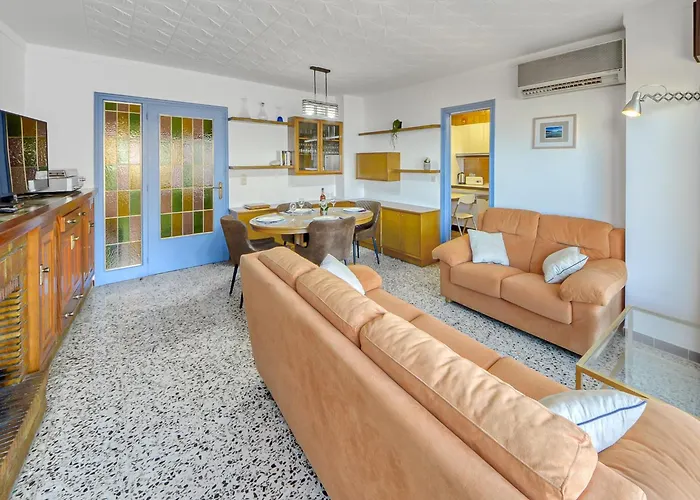 In With Terrace Views *